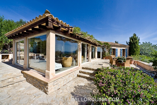 finca in Petra for sale