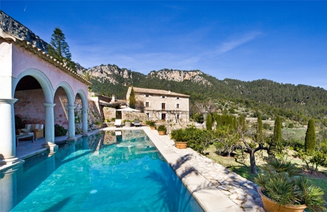 Exclusive and traditional Majorcan country...