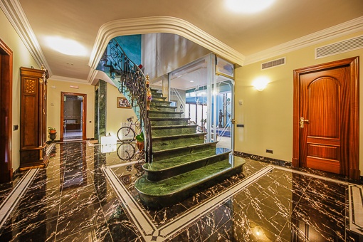 Palace like chalet with spa and views to the tramuntana mountains ...