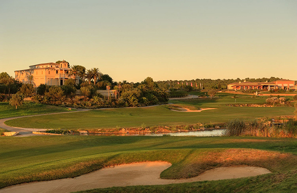 Sunset at golf course Son Gual on Mallorca. View from hole 18 on the Palacio and club house. (Photo: Son Gual)
