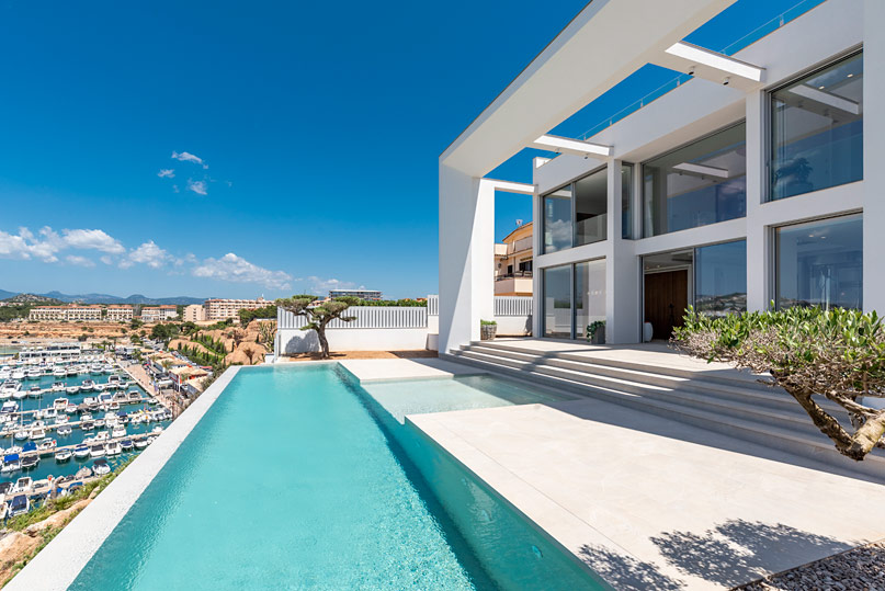 Luxury newly built villa in Port Adriano, right on the seafront by the marina