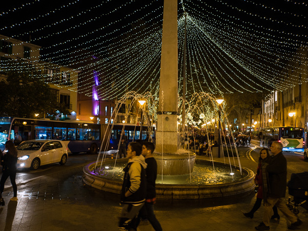 At Christmas time the Passeig Born is festively decorated and illuminated.