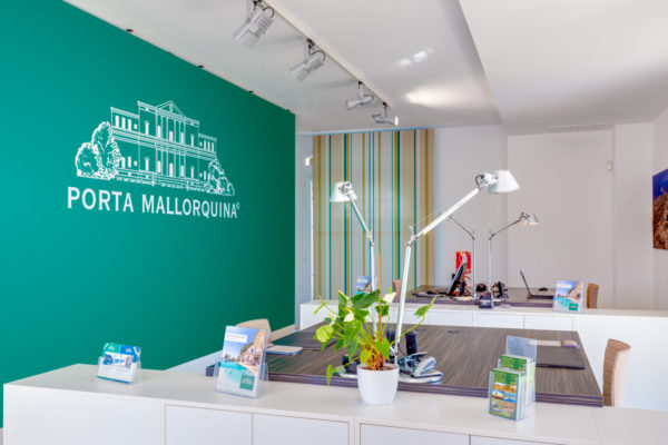 The Porta Mallorquina real estate shop in Santa Ponsa was opened in 2012 and enjoys an excellent reputation. The Porta Mallorquina real estate shop in Santa Ponsa was opened in 2012 and enjoys an excellent reputation.