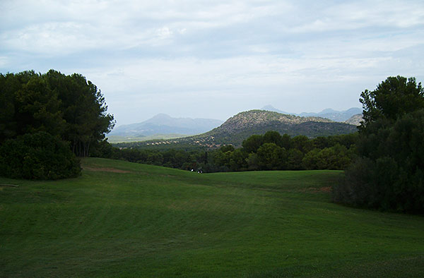 Gently rolling hills make the course playable without a golf cart.