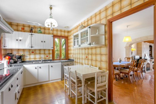 Fully equipped kitchen