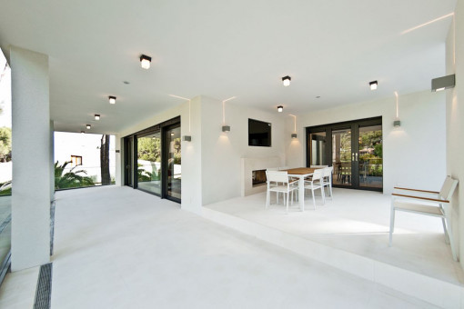 Covered dining area on the terrace