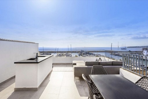 Sea view terrace with outdoor kitchen