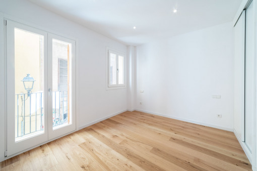 Lightflooded bedroom