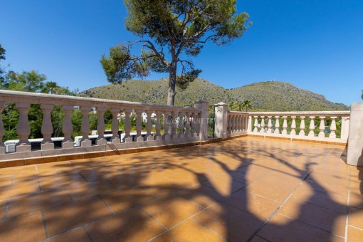 Terrace with views to the Puig de Son Marti