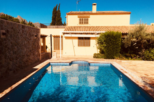 Pool area