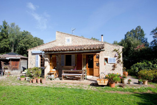 Finca near Pollensa in a prime residential area and with existing-building protection