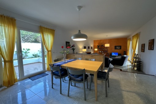 Open kitchen and dining area