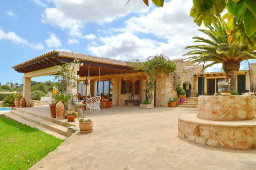 Finca with covered terrace