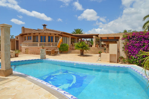 Pool and sun terrace