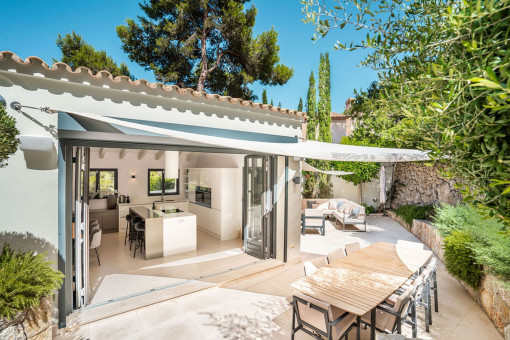 Beautiful outdoor dining area