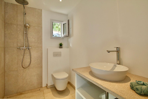 Bathroom en suite