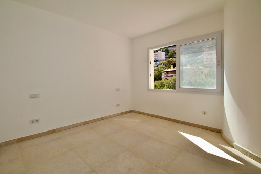 Natural stone floors and undfloor heating in the whole flat