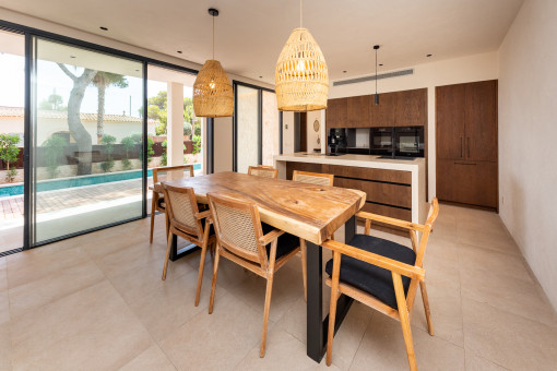 Dining area close to the kitchen