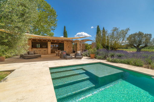 Pool with poolhouse