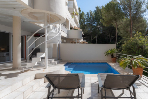 Private pool