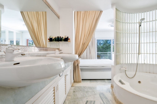 Masterbathroom en suite