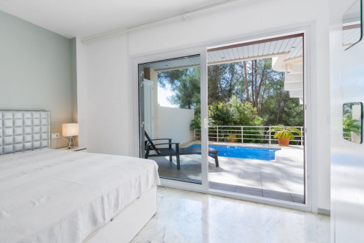 Lower-level bedroom