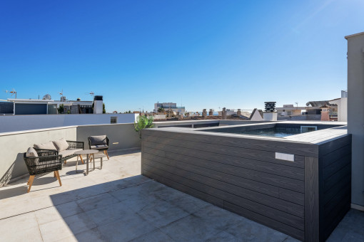 Rooftop terrace with pool