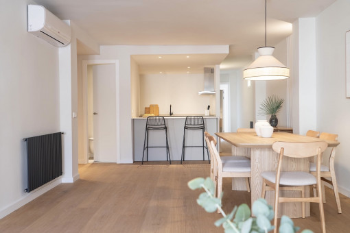 Bright living and dining room