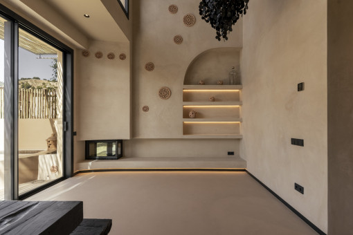 Living area with fireplace 