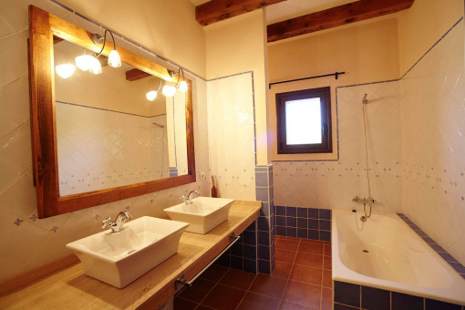 Second bathroom on the ground floor