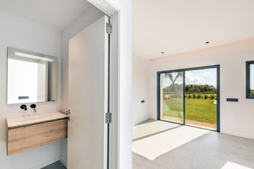 En-suite bathroom of the 1st bedroom