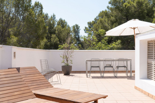 Beautiful penthouse with a large, sunny rooftop terrace and plenty of natural light in San Agustín