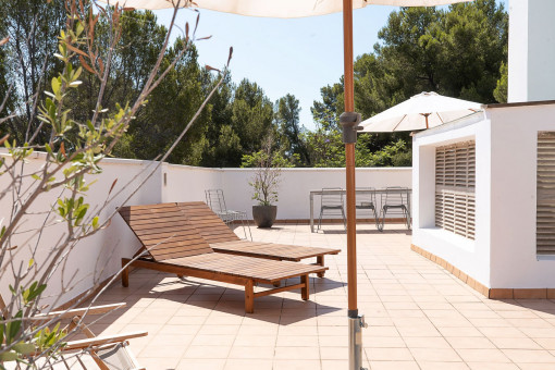 Large Rooftop Terrace