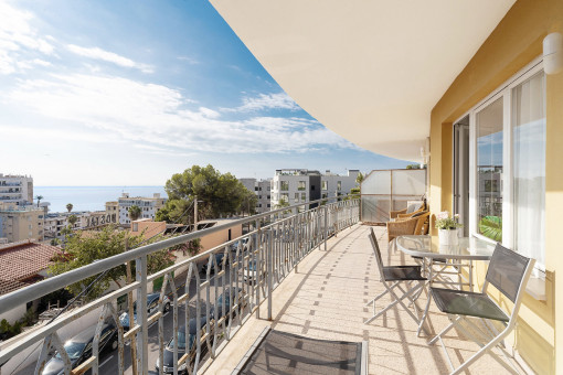 Terrace with sea views