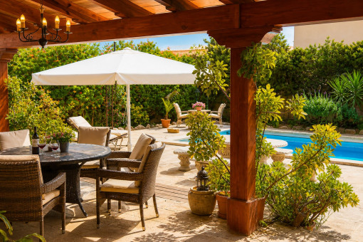 Covered terraces directly attached to the house