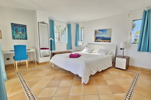 Bedroom on the third floor with balcony and bathroom