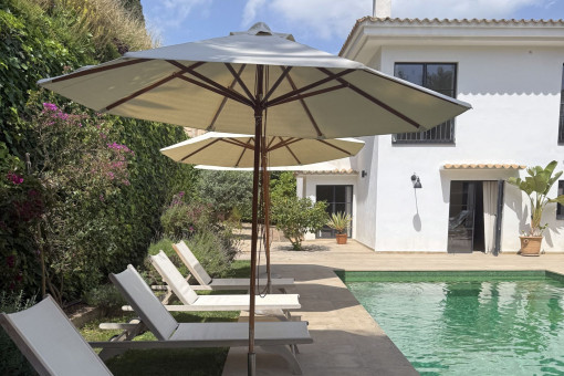 Pool area with Mediterranean atmosphere