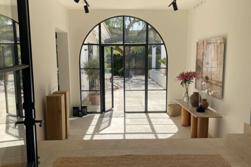 Elegant entrance area