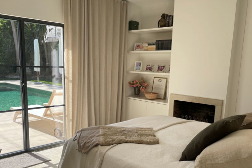 Modern master bedroom