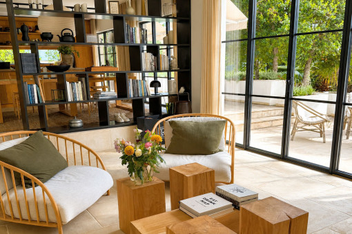 Harmonious living space with garden access