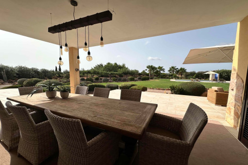 Outdoor dining area