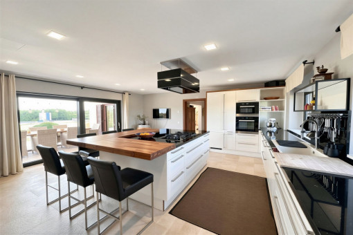 Kitchen with kitchen island