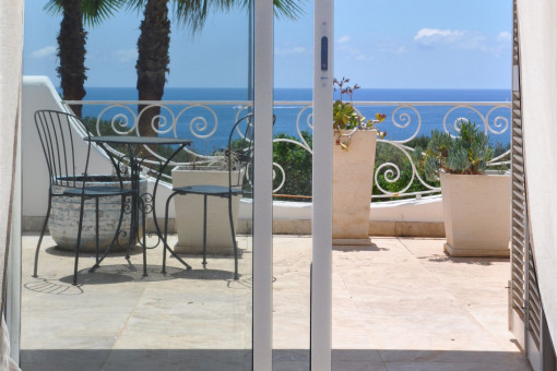 Terrace with sea views and outdoor lounge