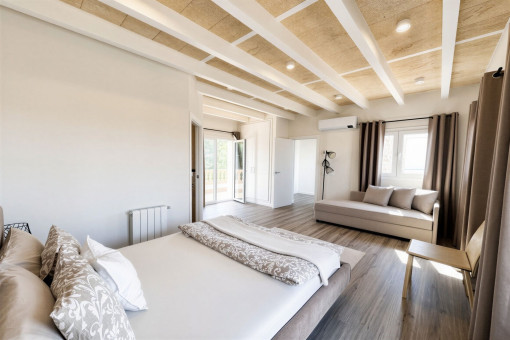 Spacious bedroom