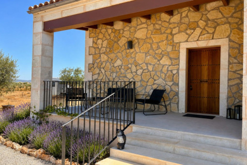 Seating Area by the Main Entrance