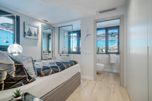Bedroom with En-Suite Bathroom