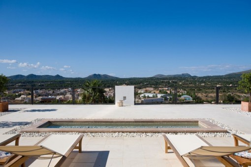 Impressive views of the surrounding 