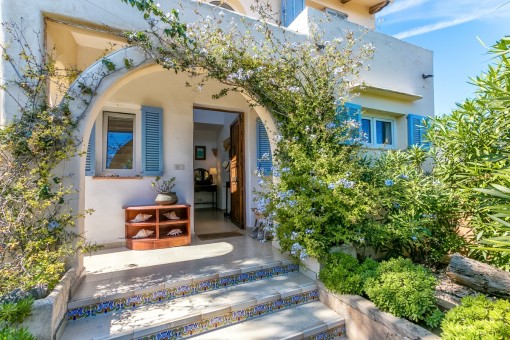 villa portocolom large mansion at topp position overlooking the