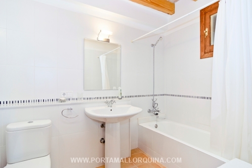 Bathroom with bathtub