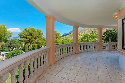 Large balcony 